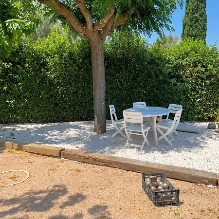 Provencal Et Son Terrain De Petanque Holiday home *